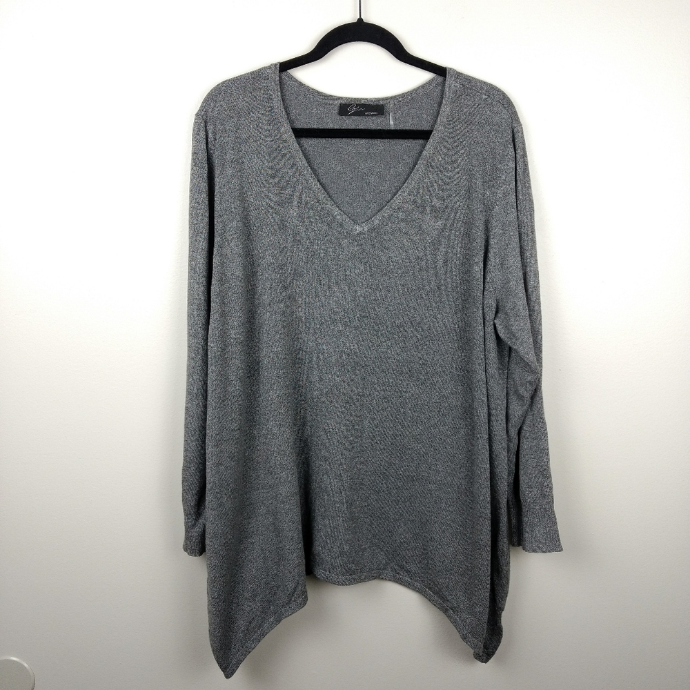 CYRUS Gray Reverse Curve Hem Relaxed Fit Sweater